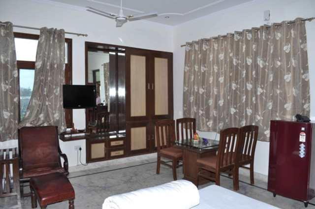 מלון רישיקש Shivanta Residency חדר תמונה