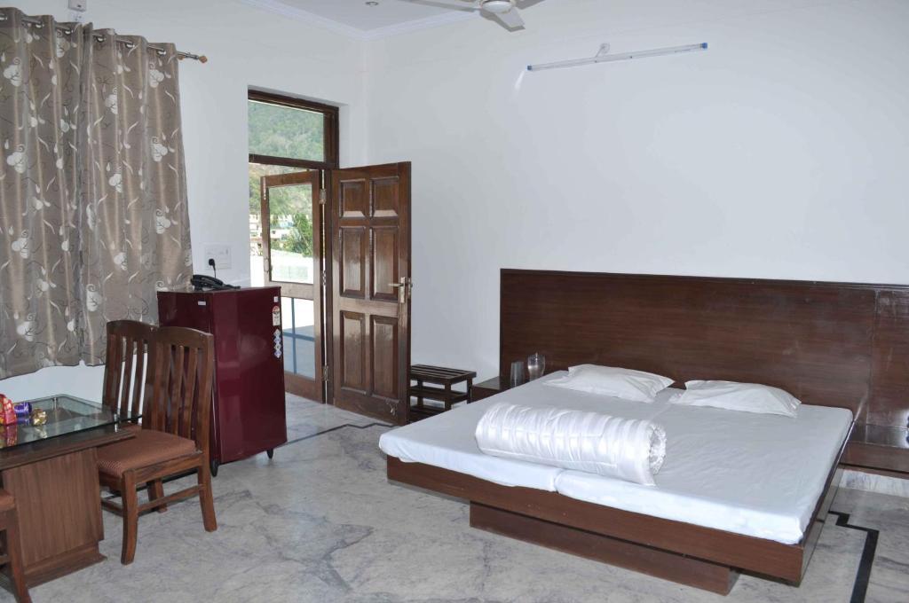 מלון רישיקש Shivanta Residency חדר תמונה